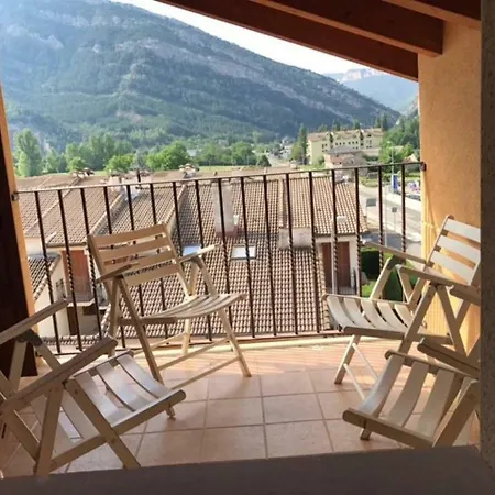 Duplex Situado En El Valle De Benasque Apartman